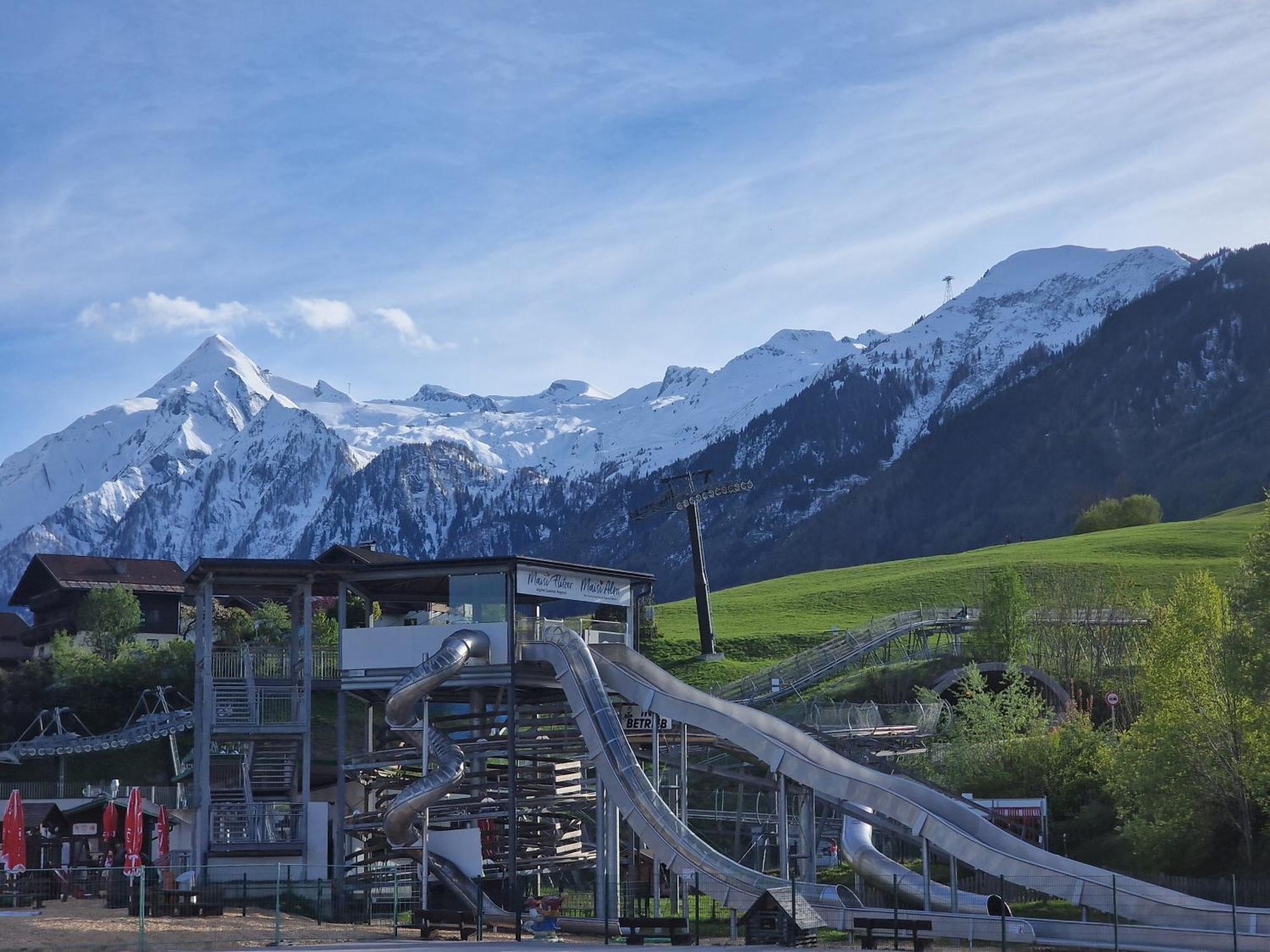 Adler Kaprun, Golf 'N' Ski And Mountain Biking. Eksteriør bilde